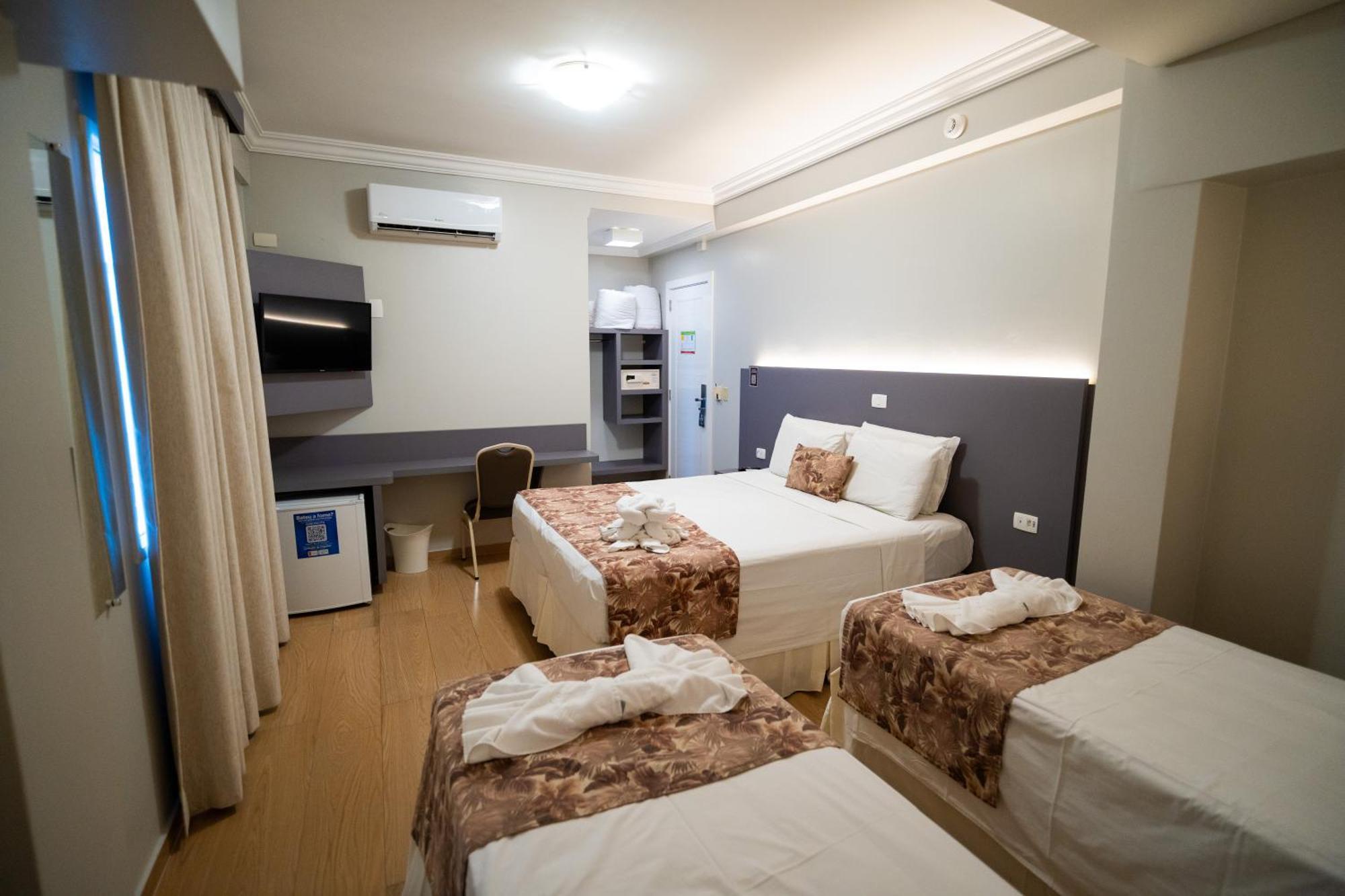 Taroba Hotel ฟอสดูอีกวาซู ภายนอก รูปภาพ